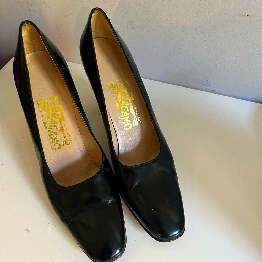 Ferragamo black pumps size 8